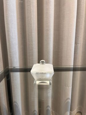 מלחיה קריסטל מרובעת-חלבית