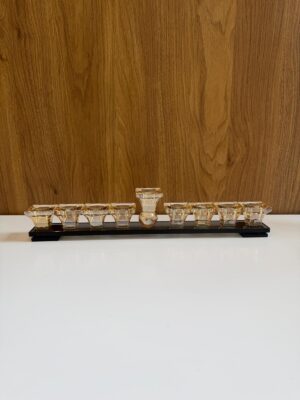 חנוכיה מהודרת- דגם קריסטל זהב עם שחור